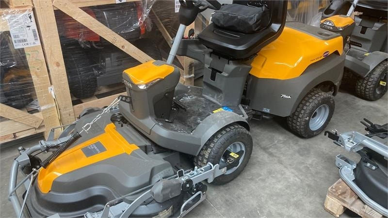 Stiga Park 500WX 4WD inkl. 100 Combi Q plus - Muruniiduk: pilt 1 Stiga Park 500WX 4WD inkl. 100 Combi Q plus - Muruniiduk: pilt 1