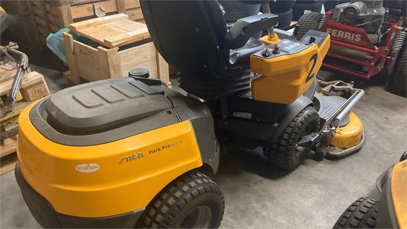 Stiga Park Pro 540IX 4WD 125 Combi Pro el. - Muruniiduk: pilt 3 Stiga Park Pro 540IX 4WD 125 Combi Pro el. - Muruniiduk: pilt 3