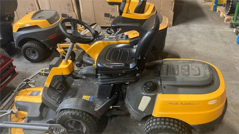 Stiga Park Pro 540IX 4WD 125 Combi Pro el. - Muruniiduk: pilt 1 Stiga Park Pro 540IX 4WD 125 Combi Pro el. - Muruniiduk: pilt 1
