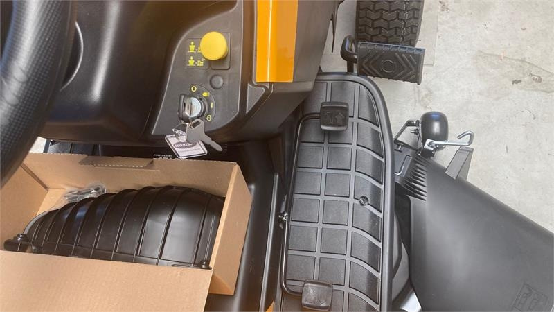 Stiga Tornado 5108 - Munitsipaaltraktor: pilt 4 Stiga Tornado 5108 - Munitsipaaltraktor: pilt 4