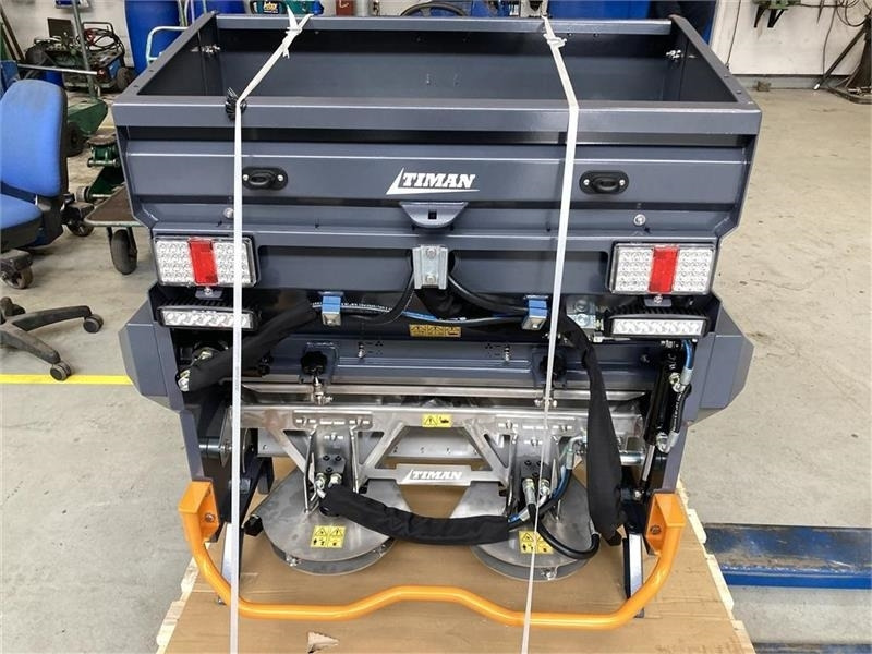 Timan CS-200 Combi spreder til traktor 300 liter - Liiva-/ Soolajaotur - Kommunaal-/ Erisõiduk: pilt 1 Timan CS-200 Combi spreder til traktor 300 liter - Liiva-/ Soolajaotur - Kommunaal-/ Erisõiduk: pilt 1