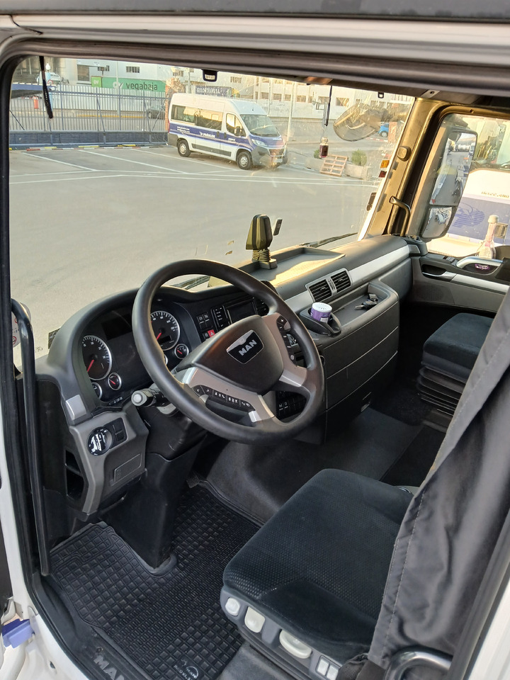 MAN TGX 18.480 - Kabiinišassiiga veoauto: pilt 4 MAN TGX 18.480 - Kabiinišassiiga veoauto: pilt 4