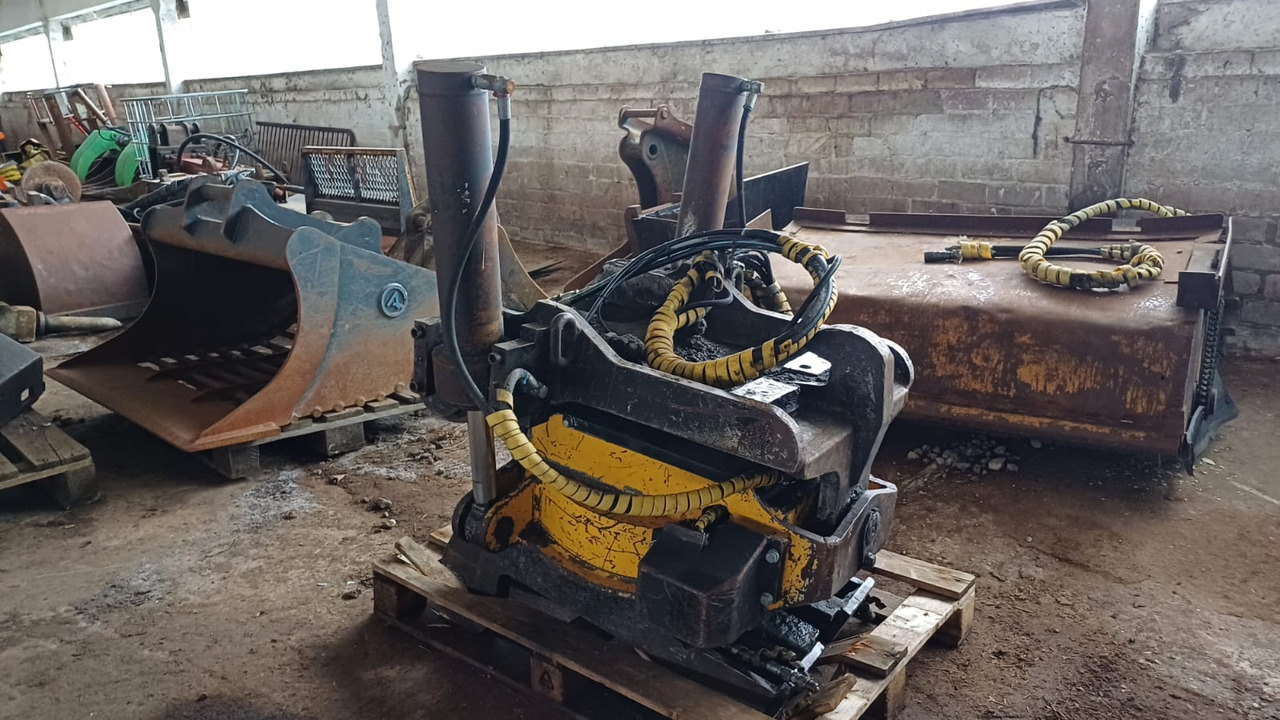 ENGCON EC30 - Kallutav pöördpea: pilt 3 ENGCON EC30 - Kallutav pöördpea: pilt 3