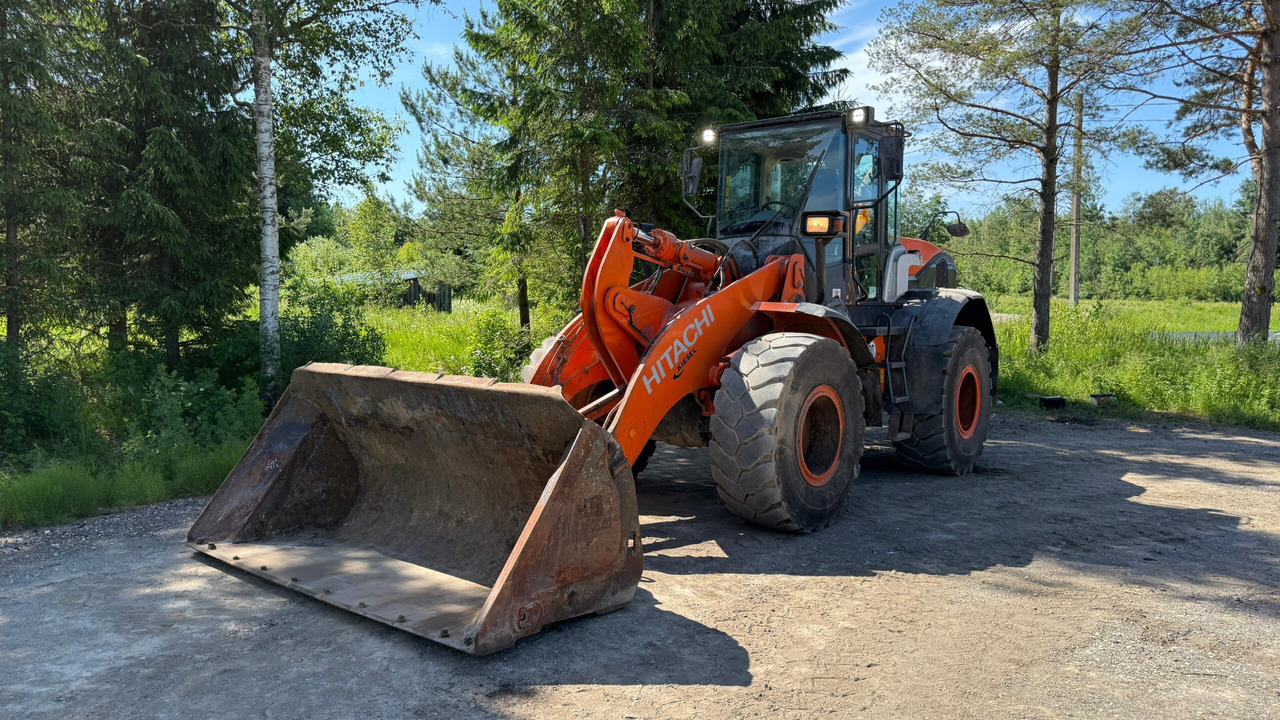 Hitachi ZW140 - Rataslaadur: pilt 1 Hitachi ZW140 - Rataslaadur: pilt 1