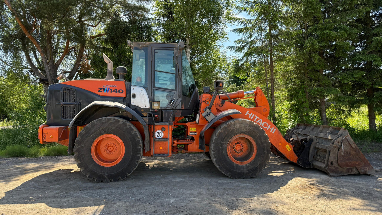 Hitachi ZW140 - Rataslaadur: pilt 5 Hitachi ZW140 - Rataslaadur: pilt 5