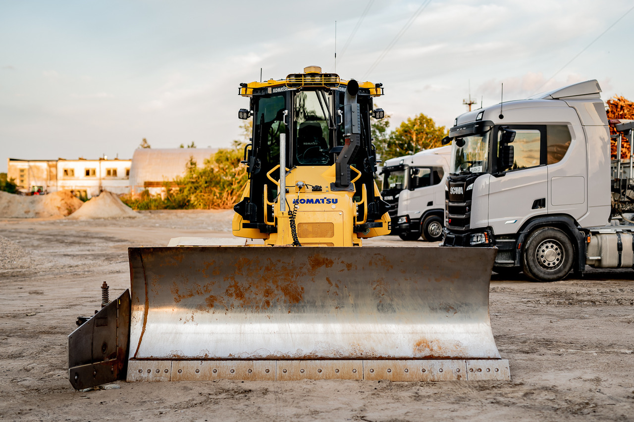 KOMATSU D51PX - Buldooser: pilt 2 KOMATSU D51PX - Buldooser: pilt 2
