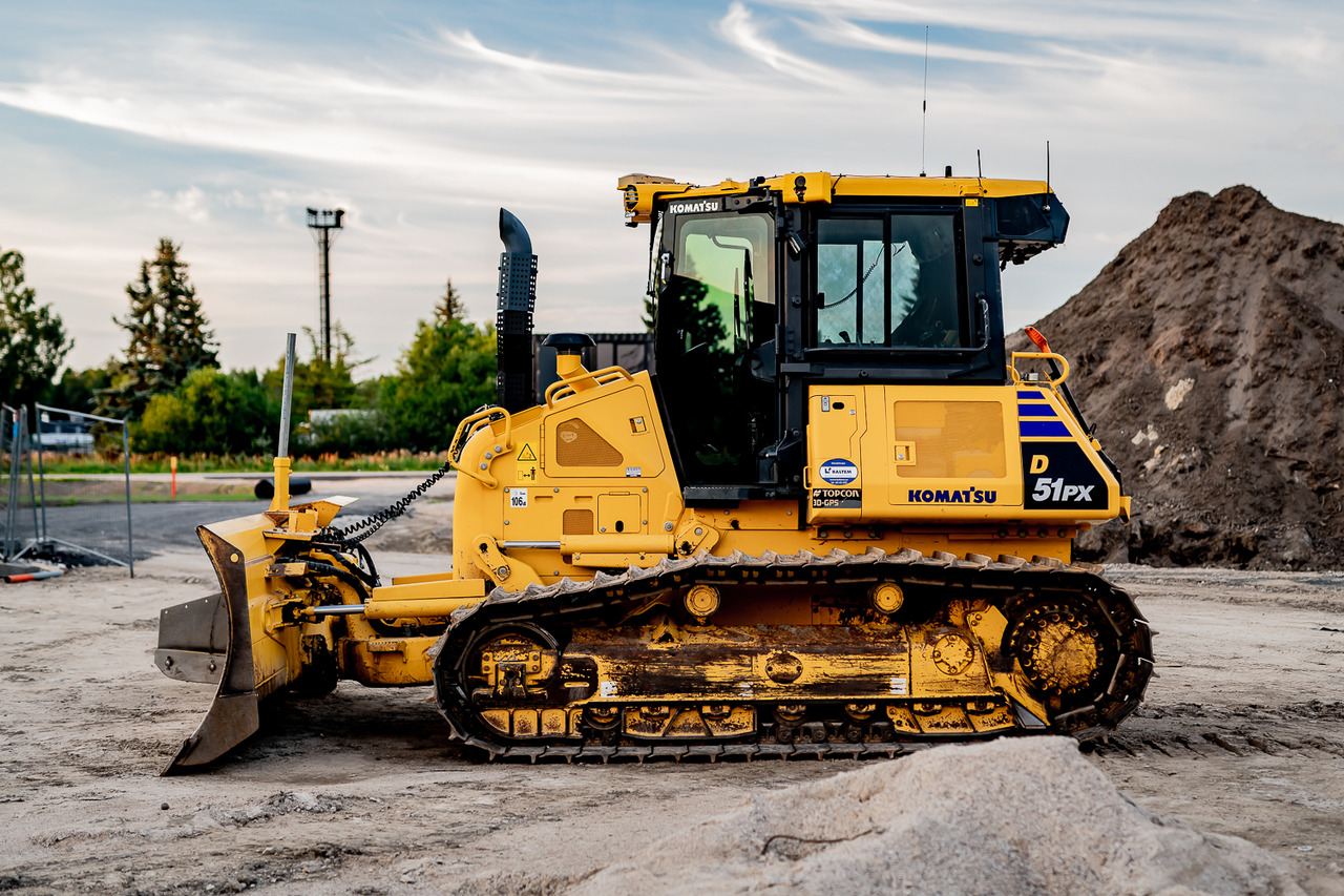 KOMATSU D51PX - Buldooser: pilt 1 KOMATSU D51PX - Buldooser: pilt 1