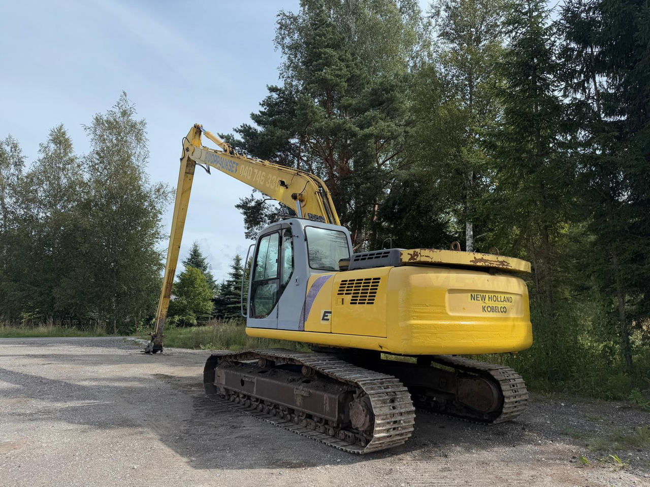 New Holland E 215 - Lintekskavaator: pilt 3 New Holland E 215 - Lintekskavaator: pilt 3