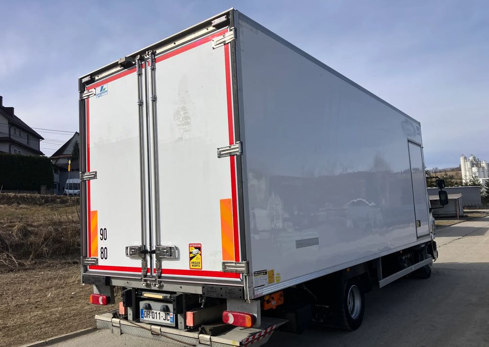 DAF Daf LF 12.210 chłodnia multi temperatura 16 palet - Külmutiga veoauto: pilt 3 DAF Daf LF 12.210 chłodnia multi temperatura 16 palet - Külmutiga veoauto: pilt 3