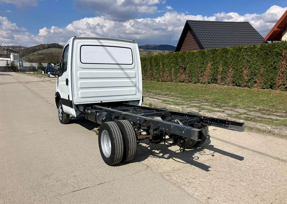 Iveco DAILY 35C13 ramo do zabudowy kiper wywrotka - Kabiinišassiiga veoauto: pilt 3 Iveco DAILY 35C13 ramo do zabudowy kiper wywrotka - Kabiinišassiiga veoauto: pilt 3
