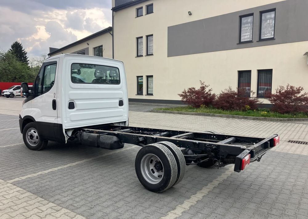 Iveco DAILY 35C13 ramo do zabudowy kiper wywrotka - Kabiinišassiiga veoauto: pilt 4 Iveco DAILY 35C13 ramo do zabudowy kiper wywrotka - Kabiinišassiiga veoauto: pilt 4
