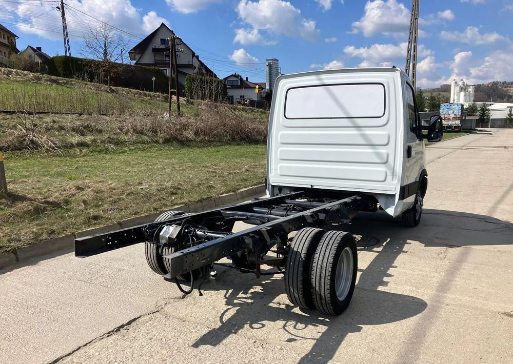 Iveco DAILY 35C13 ramo do zabudowy kiper wywrotka - Kabiinišassiiga veoauto: pilt 2 Iveco DAILY 35C13 ramo do zabudowy kiper wywrotka - Kabiinišassiiga veoauto: pilt 2