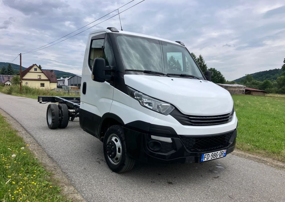Iveco DAILY 35C14 ramo do zabudowy kiper wywrotka - Kabiinišassiiga veoauto: pilt 2 Iveco DAILY 35C14 ramo do zabudowy kiper wywrotka - Kabiinišassiiga veoauto: pilt 2