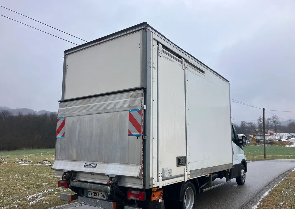 Iveco DAILY 35C16 kontener kurierka winda - Tarbesõiduk furgoon: pilt 3 Iveco DAILY 35C16 kontener kurierka winda - Tarbesõiduk furgoon: pilt 3