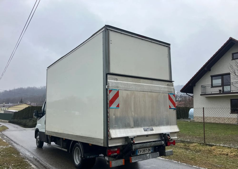 Iveco DAILY 35C16 kontener kurierka winda - Tarbesõiduk furgoon: pilt 4 Iveco DAILY 35C16 kontener kurierka winda - Tarbesõiduk furgoon: pilt 4