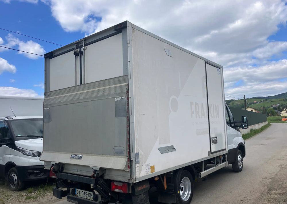 Iveco Daily 35C15 chłodnia 6 palet winda - Tarbesõiduk külmik: pilt 3 Iveco Daily 35C15 chłodnia 6 palet winda - Tarbesõiduk külmik: pilt 3