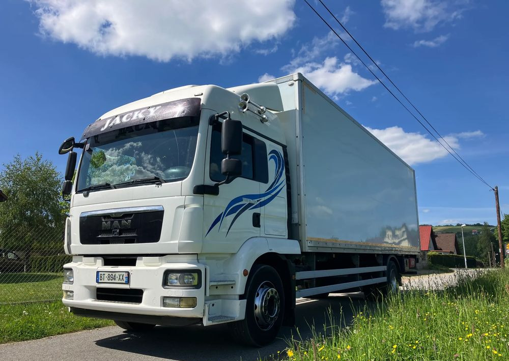 MAN MAN TGM 18.290 KURIERKA KONTENER 20 PALET SYPIALKA - Kasti veoauto: pilt 1 MAN MAN TGM 18.290 KURIERKA KONTENER 20 PALET SYPIALKA - Kasti veoauto: pilt 1