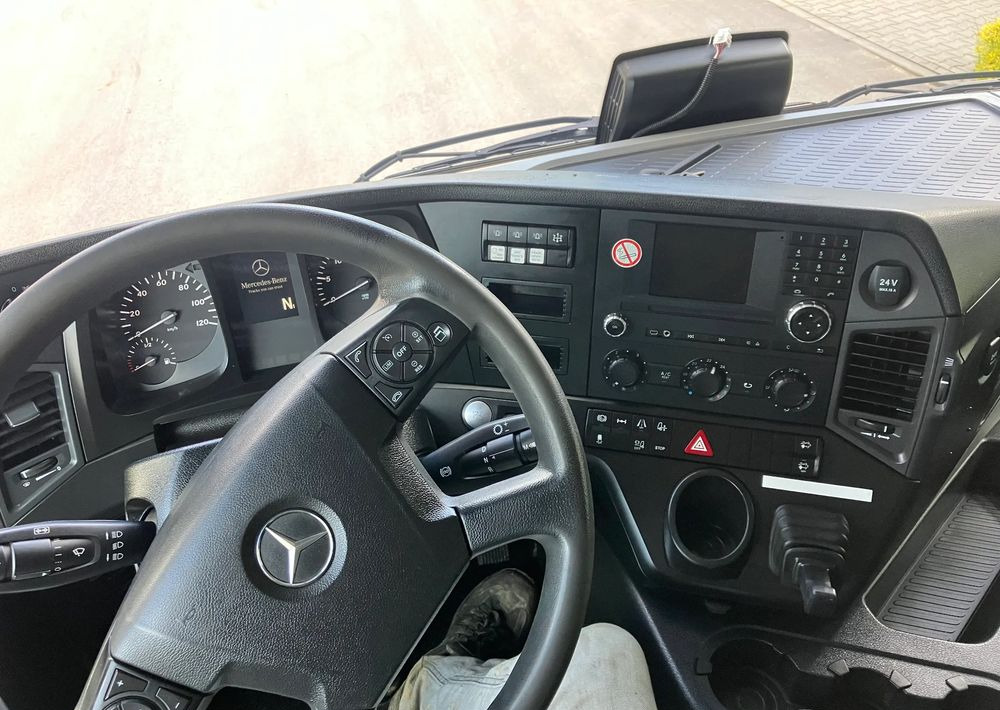 Mercedes-Benz ANTOS 1830 solidny kiper wywrotka blokada mostu - Kallurauto: pilt 3 Mercedes-Benz ANTOS 1830 solidny kiper wywrotka blokada mostu - Kallurauto: pilt 3