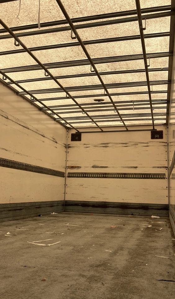 Mercedes-Benz Atego 1218 kurierka kontener - Kasti veoauto: pilt 5 Mercedes-Benz Atego 1218 kurierka kontener - Kasti veoauto: pilt 5