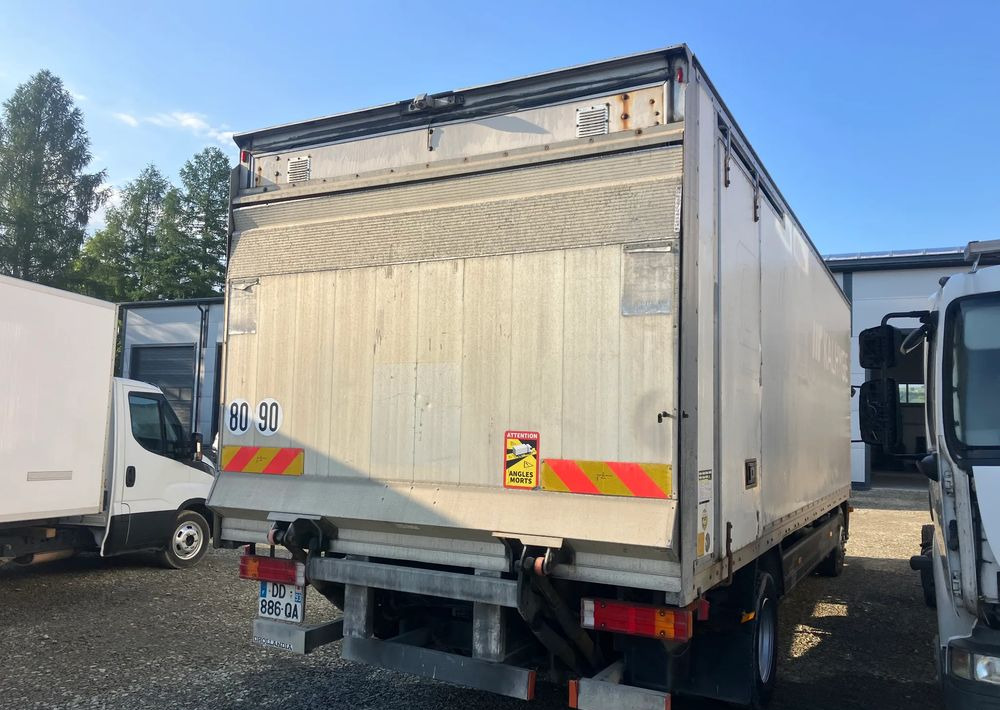 Mercedes-Benz Atego 1218 kurierka kontener - Kasti veoauto: pilt 4 Mercedes-Benz Atego 1218 kurierka kontener - Kasti veoauto: pilt 4