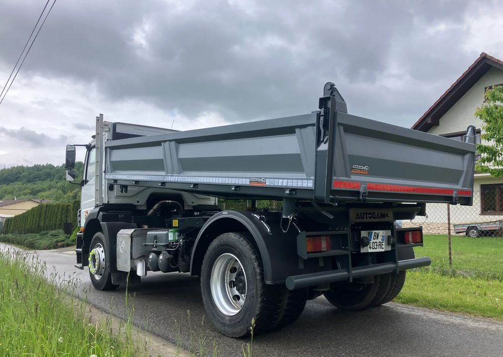 Mercedes-Benz Axor 1829 solidny kiper wywrotka blokada mostu - Kallurauto: pilt 4 Mercedes-Benz Axor 1829 solidny kiper wywrotka blokada mostu - Kallurauto: pilt 4