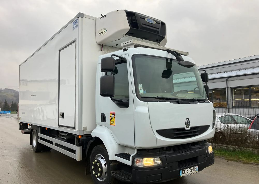 Renault Renault Midlum 220chłodnia izoterma - Külmutiga veoauto: pilt 2 Renault Renault Midlum 220chłodnia izoterma - Külmutiga veoauto: pilt 2