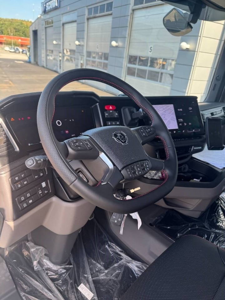 Scania R 590 8x4*4 Joab Lastväxlare - Konkstõstukiga veoauto: pilt 2 Scania R 590 8x4*4 Joab Lastväxlare - Konkstõstukiga veoauto: pilt 2