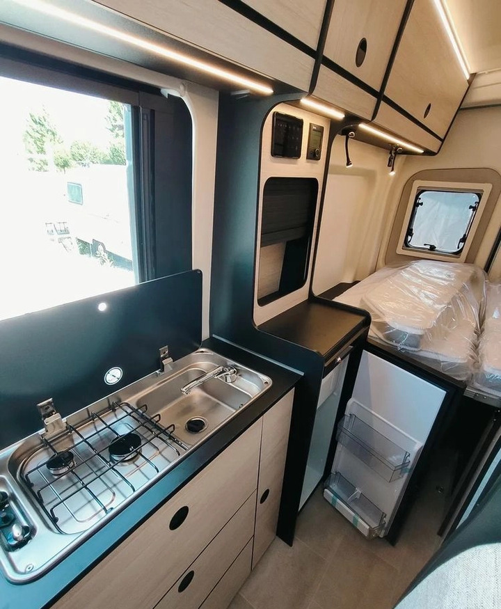 FORD Rimor NEW Ford Van 238 Truma Diesel Roller Shutters Remis AUTOMAT liising FORD Rimor NEW Ford Van 238 Truma Diesel Roller Shutters Remis AUTOMAT: pilt 9 FORD Rimor NEW Ford Van 238 Truma Diesel Roller Shutters Remis AUTOMAT liising FORD Rimor NEW Ford Van 238 Truma Diesel Roller Shutters Remis AUTOMAT: pilt 9