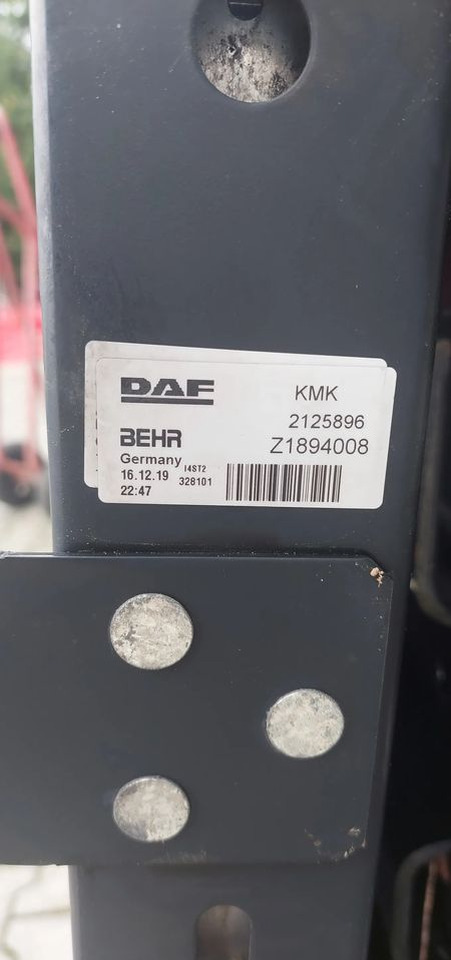 DAF XF EURO 6 CHŁODNICA WODY - Jahutussüsteem - Veoauto: pilt 3 DAF XF EURO 6 CHŁODNICA WODY - Jahutussüsteem - Veoauto: pilt 3