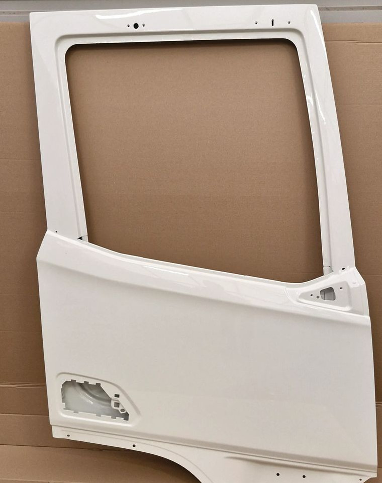 DAF XF XG DRZWI PRAWE - Pealisehitus ja välispind - Veoauto: pilt 1 DAF XF XG DRZWI PRAWE - Pealisehitus ja välispind - Veoauto: pilt 1