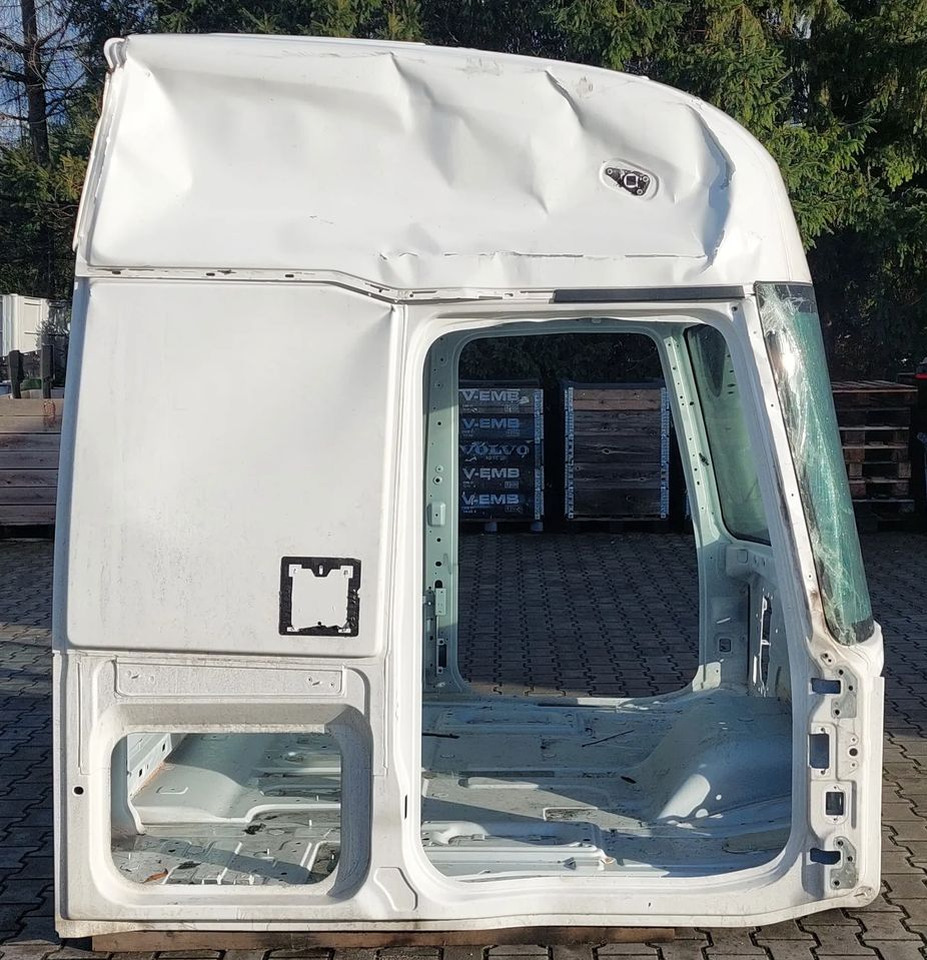 KABINA RENAULT GAMA T WYSOKA 2023R - Kabiin - Veoauto: pilt 3 KABINA RENAULT GAMA T WYSOKA 2023R - Kabiin - Veoauto: pilt 3