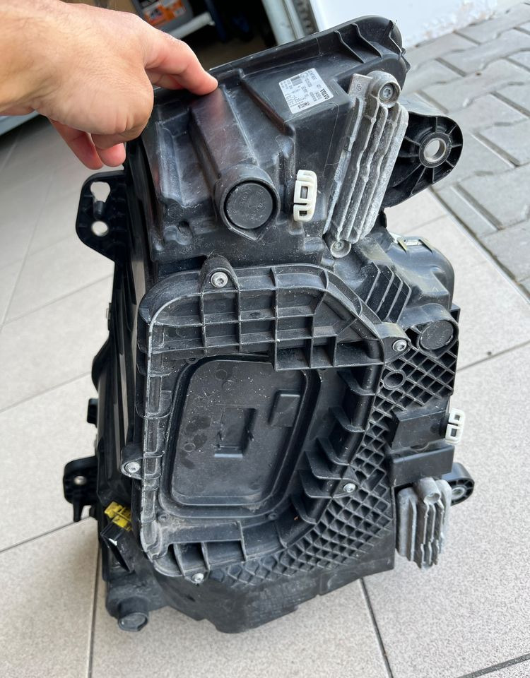 Lampa LED Volvo FH5 Reflektor FH 5 prawy RH - Tuled/ Valgus - Veoauto: pilt 3 Lampa LED Volvo FH5 Reflektor FH 5 prawy RH - Tuled/ Valgus - Veoauto: pilt 3