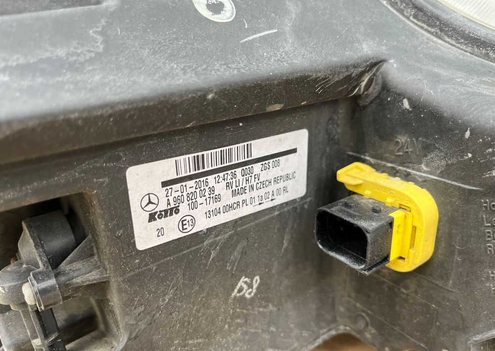 Lampa Mercedes Actros MP4 euro 6 MP 4 reflektor lewy - Tuled/ Valgus - Veoauto: pilt 3 Lampa Mercedes Actros MP4 euro 6 MP 4 reflektor lewy - Tuled/ Valgus - Veoauto: pilt 3