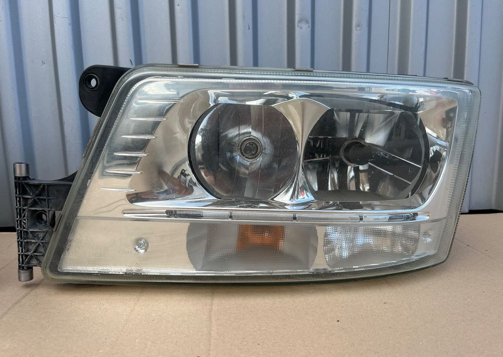 Lampa xenon MAN TGX TGS euro 6 reflektor ksenon - Tuled/ Valgus - Veoauto: pilt 3 Lampa xenon MAN TGX TGS euro 6 reflektor ksenon - Tuled/ Valgus - Veoauto: pilt 3