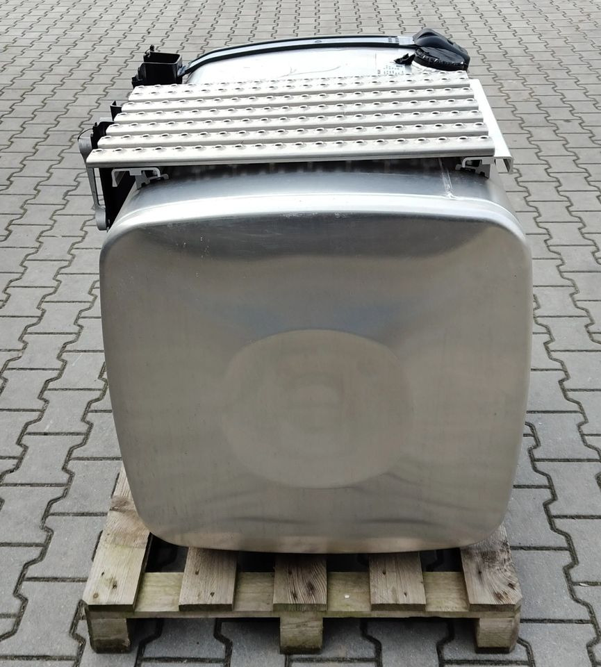 MAN TG3 TGX TGS ZBIORNIK PALIWA KOMPLETNY 460L NOWY - Kütusepaak - Veoauto: pilt 3 MAN TG3 TGX TGS ZBIORNIK PALIWA KOMPLETNY 460L NOWY - Kütusepaak - Veoauto: pilt 3