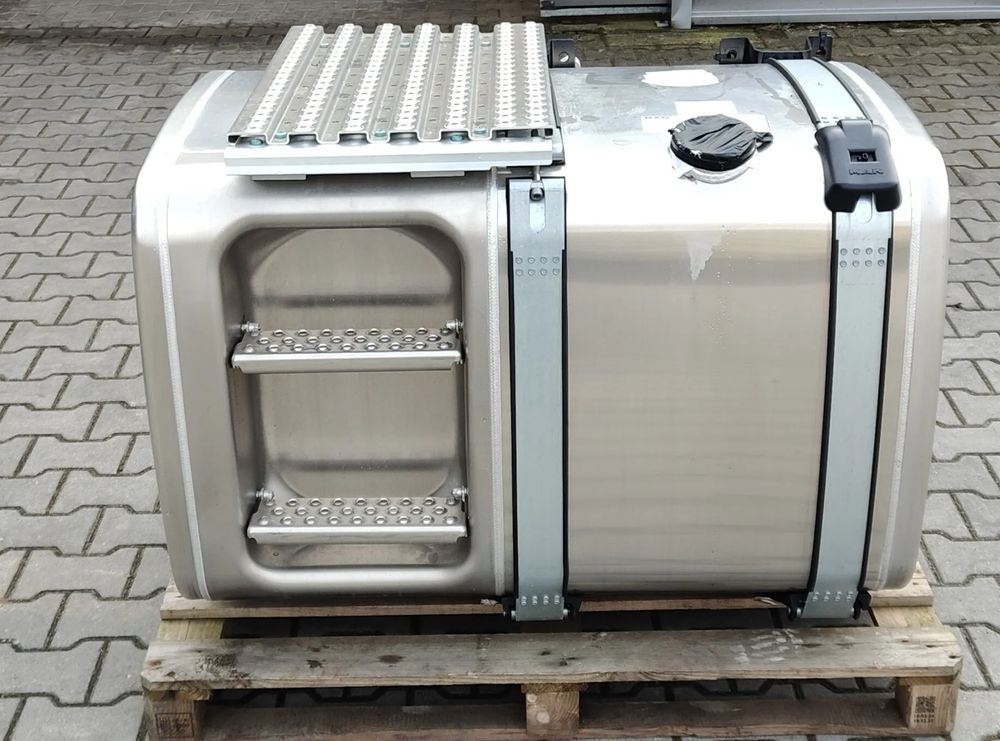 MAN TG3 TGX TGS ZBIORNIK PALIWA KOMPLETNY 460L NOWY - Kütusepaak - Veoauto: pilt 1 MAN TG3 TGX TGS ZBIORNIK PALIWA KOMPLETNY 460L NOWY - Kütusepaak - Veoauto: pilt 1