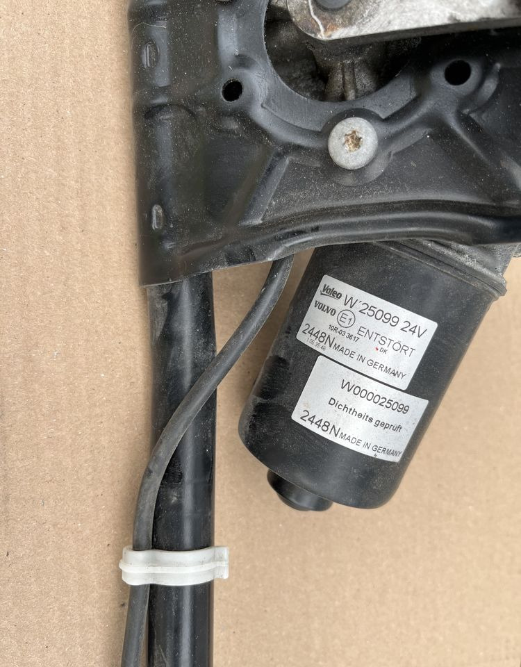 Mechanizm wycieraczek Volvo FH4 FH 5 kompletny cięgno prowadnica - Pealisehitus ja välispind - Veoauto: pilt 2 Mechanizm wycieraczek Volvo FH4 FH 5 kompletny cięgno prowadnica - Pealisehitus ja välispind - Veoauto: pilt 2