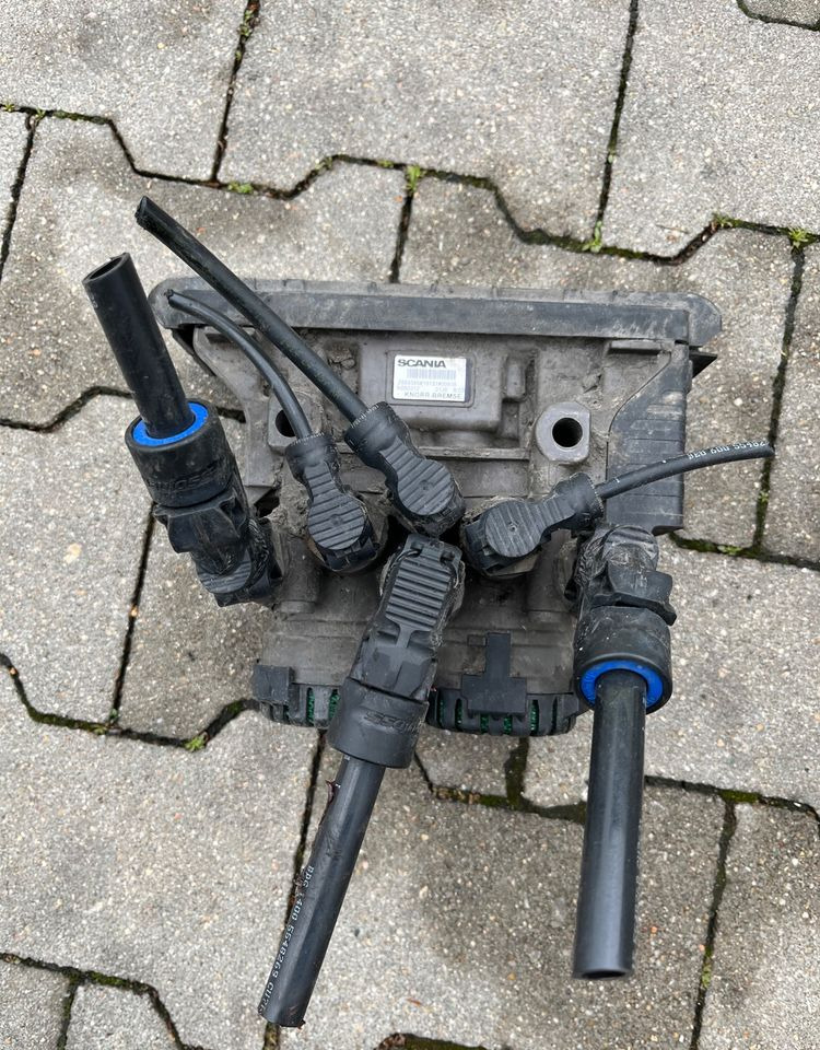 Modulator hamulcowy EBS Scania R S 2653385 knorr zawór hamulca - Elektrisüsteem - Veoauto: pilt 1 Modulator hamulcowy EBS Scania R S 2653385 knorr zawór hamulca - Elektrisüsteem - Veoauto: pilt 1