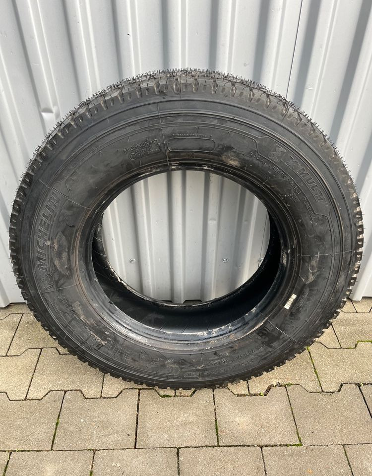 NOWA Opona Michelin X Multi 215/75R 17.5” - Rehv - Veoauto: pilt 1 NOWA Opona Michelin X Multi 215/75R 17.5” - Rehv - Veoauto: pilt 1