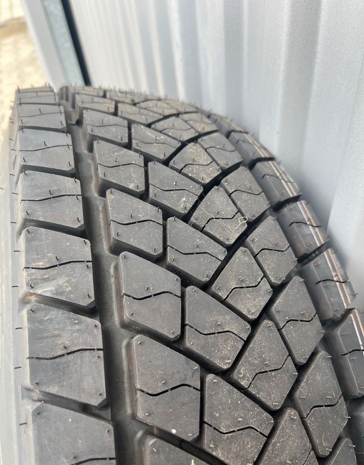 NOWE koło opona Goodyear KMAX D 215/75R 17.5 - Rehvid ja veljed - Veoauto: pilt 4 NOWE koło opona Goodyear KMAX D 215/75R 17.5 - Rehvid ja veljed - Veoauto: pilt 4
