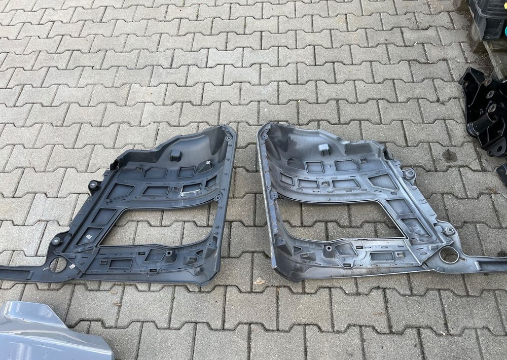 Narożnik zderzaka MAN TG3 TGX nowy model okular osłona - Pealisehitus ja välispind - Veoauto: pilt 2 Narożnik zderzaka MAN TG3 TGX nowy model okular osłona - Pealisehitus ja välispind - Veoauto: pilt 2