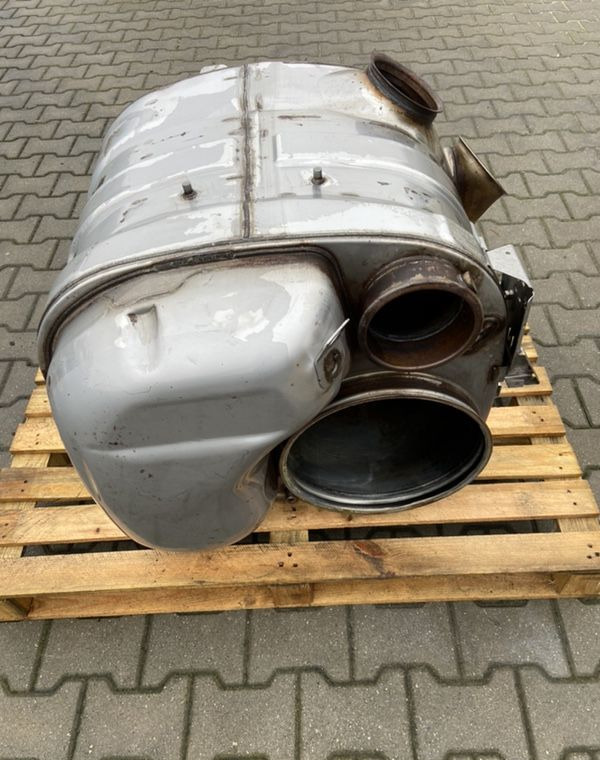 Obudowa katalizatora Volvo FH 4 katalizator puszka - Katalüüsmuundur - Veoauto: pilt 1 Obudowa katalizatora Volvo FH 4 katalizator puszka - Katalüüsmuundur - Veoauto: pilt 1