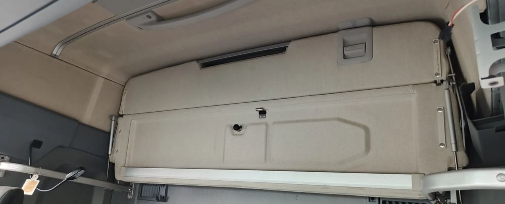 RENAULT GAMA T ŁÓŻKO GÓRNE LEŻANKA - Kabiin ja interjöör - Veoauto: pilt 2 RENAULT GAMA T ŁÓŻKO GÓRNE LEŻANKA - Kabiin ja interjöör - Veoauto: pilt 2