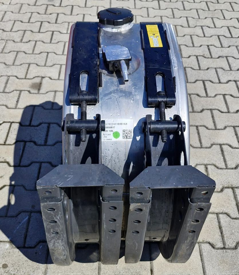 VOLVO FH4 RENAULT GAMA T ZBIORNIK PALIWA 150L NOWY - Säilitusmahuti: pilt 4 VOLVO FH4 RENAULT GAMA T ZBIORNIK PALIWA 150L NOWY - Säilitusmahuti: pilt 4