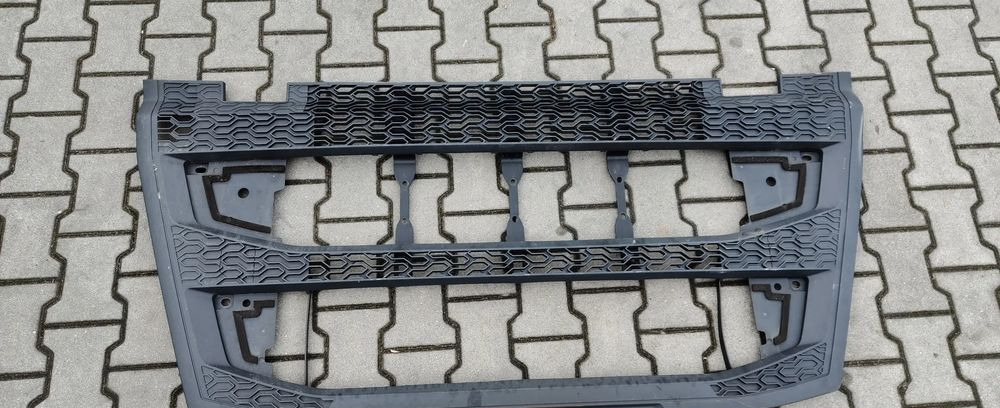 VOLVO FH5 GRILL ATRAPA DOLNA - Pealisehitus ja välispind: pilt 1 VOLVO FH5 GRILL ATRAPA DOLNA - Pealisehitus ja välispind: pilt 1