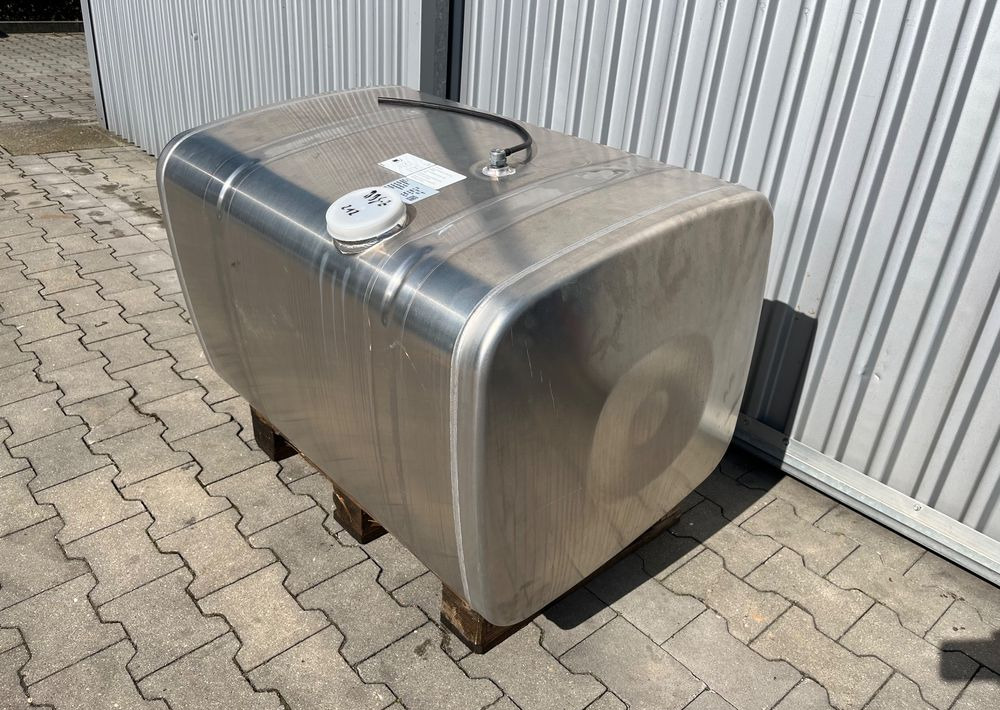 Zbiornik paliwa MAN TGX TGS 370 litrów bak - Kütusepaak - Veoauto: pilt 2 Zbiornik paliwa MAN TGX TGS 370 litrów bak - Kütusepaak - Veoauto: pilt 2