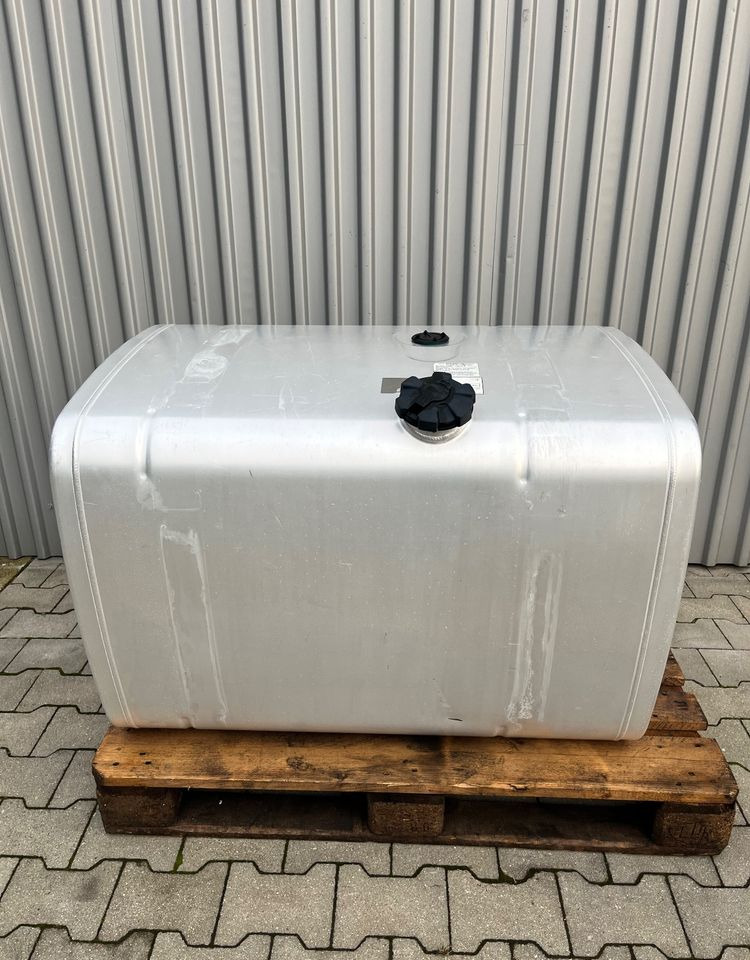 Zbiornik paliwa MAN TGX TGS 460 litrów bak - Kütusesüsteem - Veoauto: pilt 1 Zbiornik paliwa MAN TGX TGS 460 litrów bak - Kütusesüsteem - Veoauto: pilt 1