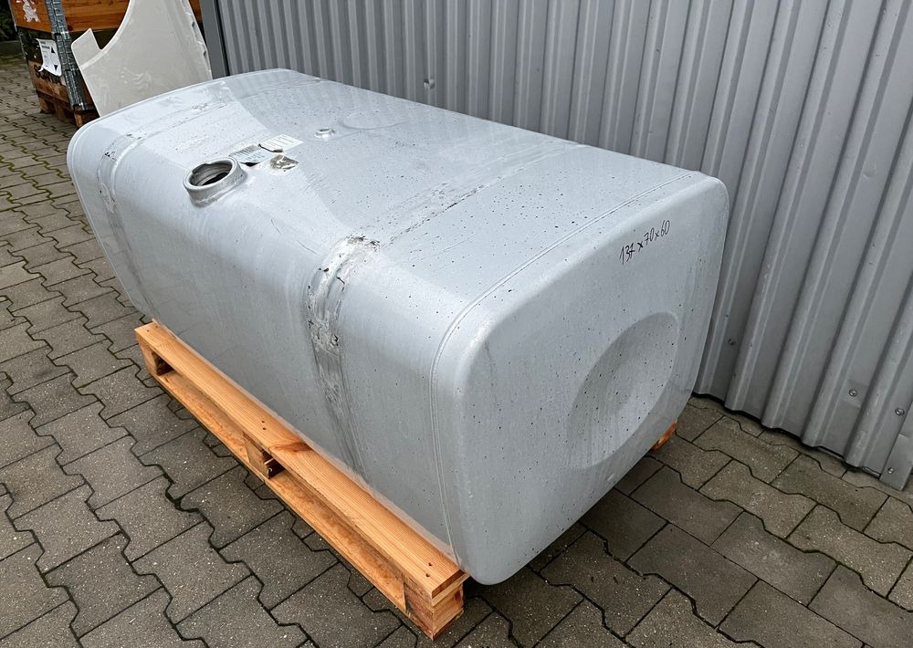 Zbiornik paliwa MAN TGX TGS 480 litrów bak - Kütusesüsteem - Veoauto: pilt 2 Zbiornik paliwa MAN TGX TGS 480 litrów bak - Kütusesüsteem - Veoauto: pilt 2