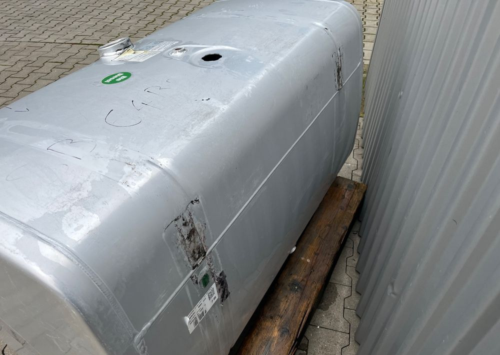 Zbiornik paliwa MAN TGX TGS 580 litrów bak - Kütusesüsteem - Veoauto: pilt 4 Zbiornik paliwa MAN TGX TGS 580 litrów bak - Kütusesüsteem - Veoauto: pilt 4
