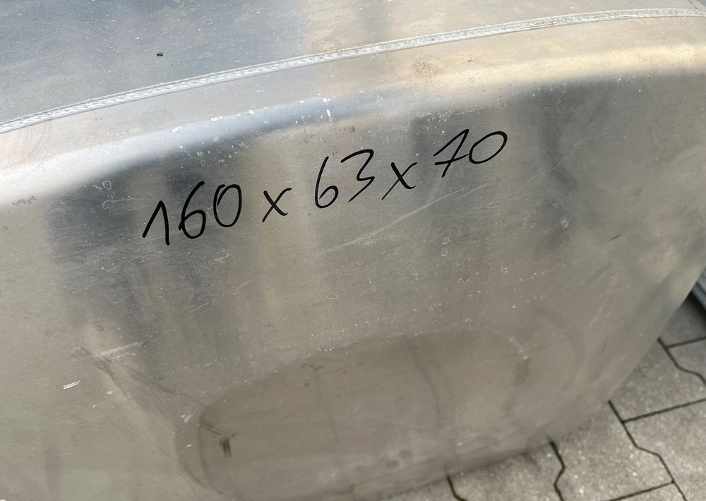 Zbiornik paliwa MAN TGX TGS 590 litrów bak - Kütusesüsteem - Veoauto: pilt 5 Zbiornik paliwa MAN TGX TGS 590 litrów bak - Kütusesüsteem - Veoauto: pilt 5